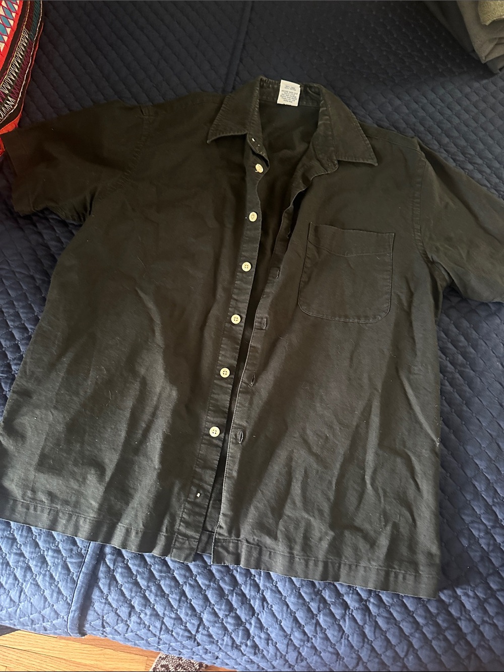 Old Navy Black Short-Sleeve Button-Down Shirt